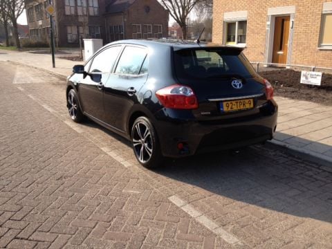 Toyota Auris 1.8 Full Hybrid Dynamic Business (2012)