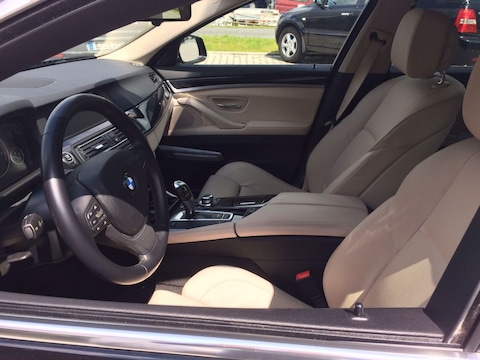 BMW 520d Touring High Executive (2011)