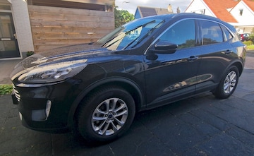 Ford Kuga 2.5 PHEV Titanium X (2022)
