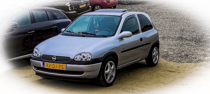 Opel Corsa 1.2i-16V Sport (1999)
