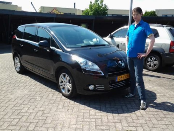 Peugeot 5008 GT 1.6 THP 5P