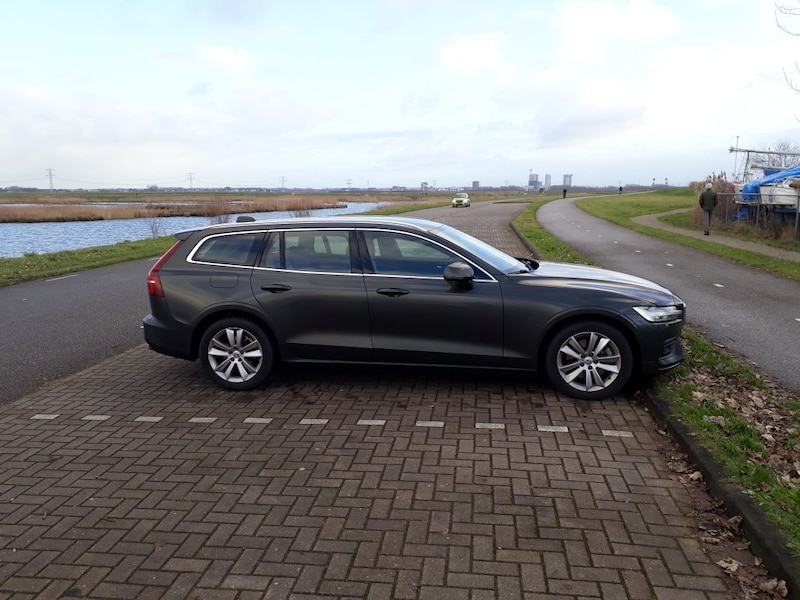 Volvo V60 B3 Business Pro (2020)