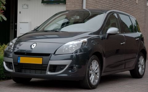 Renault Scénic 1.5 dCi 110 Celsium (2010)