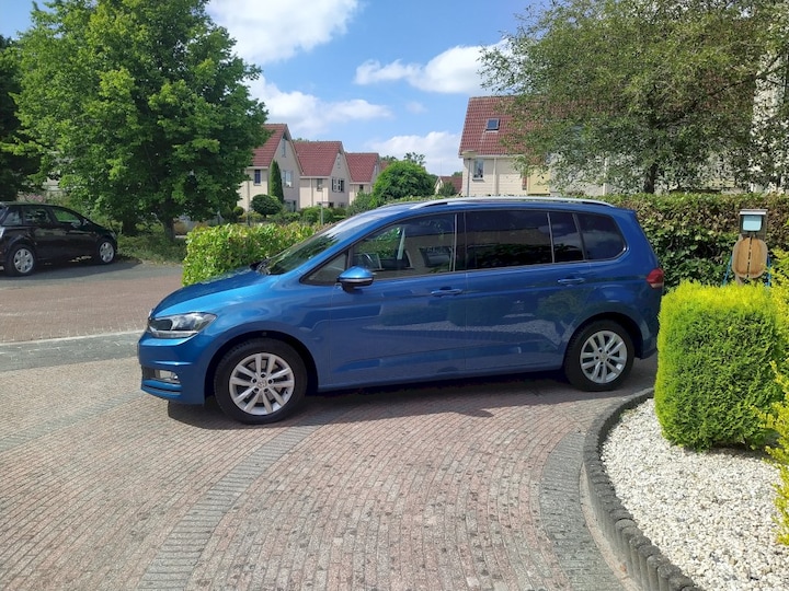 Volkswagen Touran 1.6 TDI 110pk Connected Series (2016)