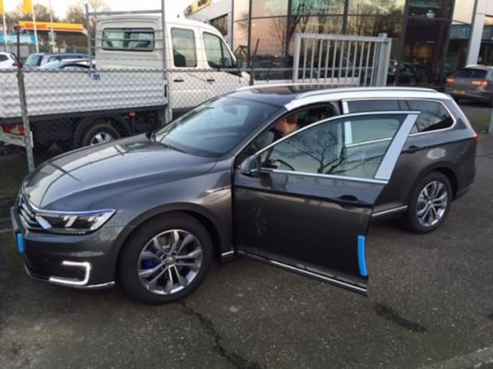 Volkswagen Passat Variant 1.4 TSI PHEV GTE Highline (2015)