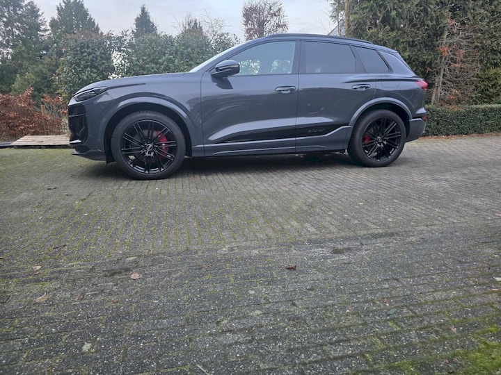 Audi SQ6 e-tron quattro (2025)