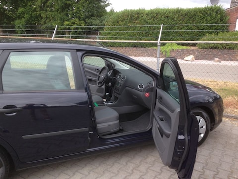 Ford Focus Wagon 1.6 TDCi 90pk Ambiente (2006)