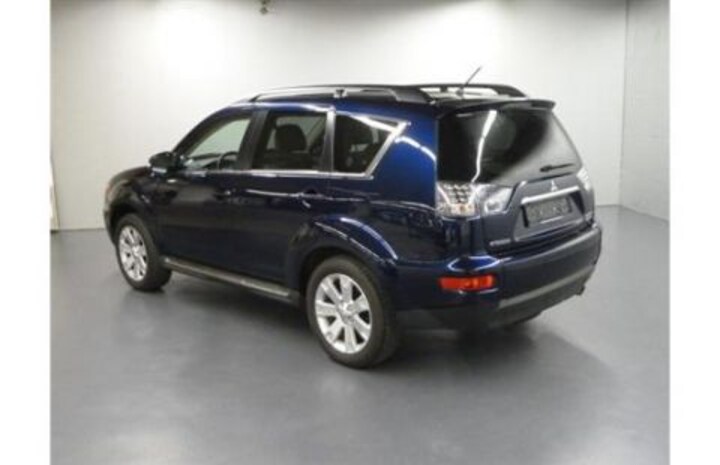 Mitsubishi Outlander 2.4 4WD Instyle