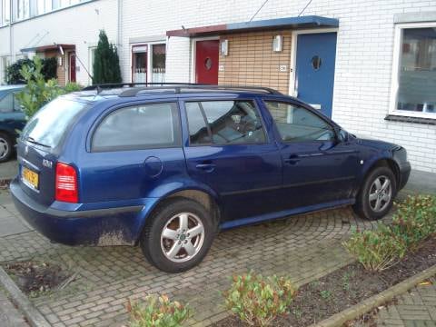 Skoda Octavia Combi 1.9 TDI 100pk Démarrage (2006)