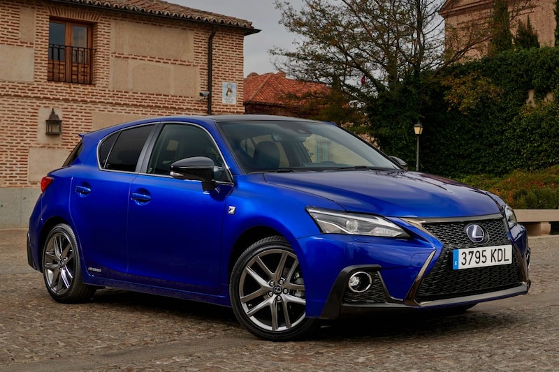 Lexus best sale ct200h isofix