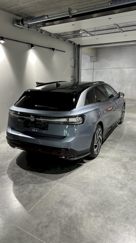Volkswagen ID.7 Tourer 77kWh 286pk Pro Business