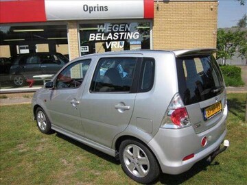 Daihatsu Young RV 1.3 16V S (2003)