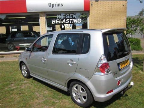 Daihatsu Young RV 1.3 16V S (2003)