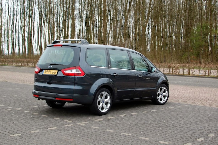 Ford Galaxy 2.0 16v Ghia (2008)