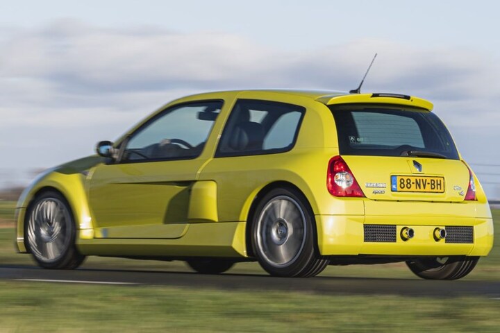 Renault Clio V6