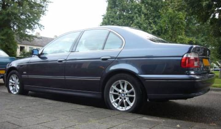 BMW 525i Edition (2003)