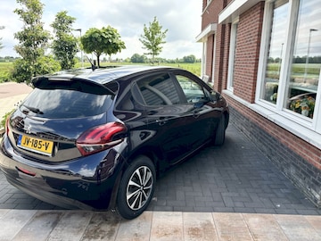 Peugeot 208 (2016)