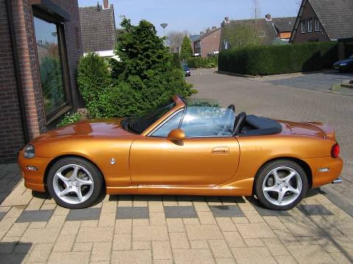 Mazda MX-5 1.8 (1998)