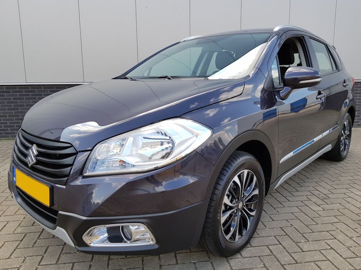 Suzuki S-Cross 1.6 Exclusive (2014)
