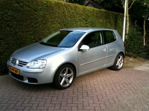 Volkswagen Golf 1.6 16V FSI Sportline (2005)
