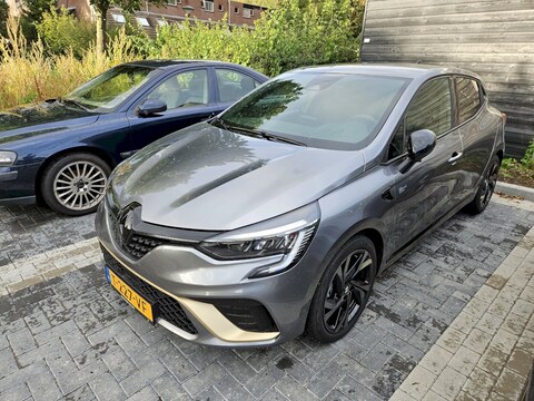 Renault Clio Hybrid 145 E-Tech Engineered