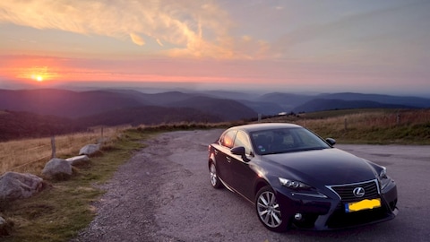 Lexus IS 300h Business Line