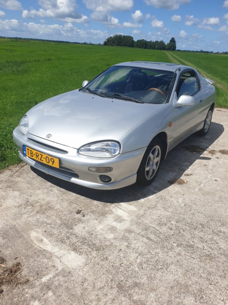 Mazda MX-3 1.6i (1998)