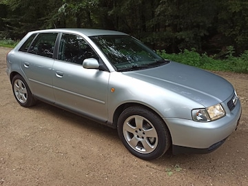 Audi A3 1.8 5V Ambiente (1999)