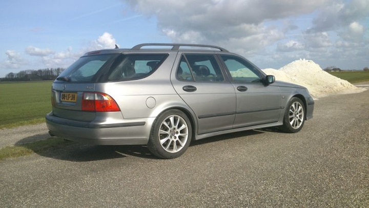 Saab 9-5 Estate 2.3 Turbo Aero (2002)