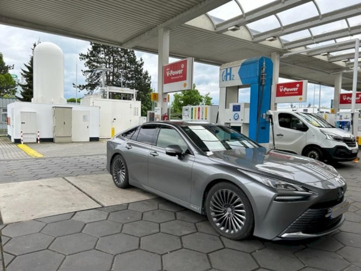 Toyota Mirai Prestige (2022)