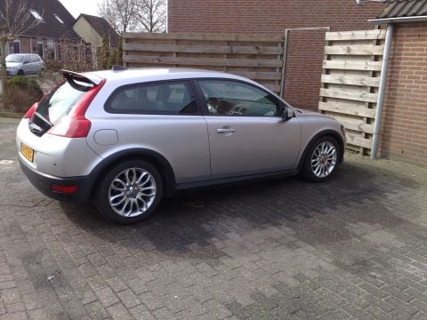Volvo C30 2.0D Momentum (2007)