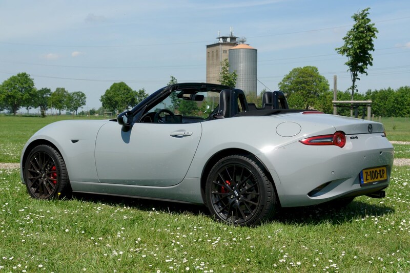 Mazda MX-5 SkyActiv-G 184 Homura (2024)