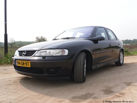 Opel Vectra 2.6i-V6 Sport Edition