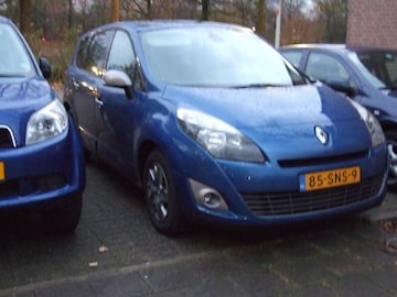Renault Grand Scénic 1.5 dCi 110 Parisiènne (2011)