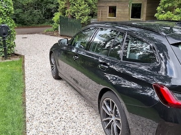 BMW 330e Touring (2026)