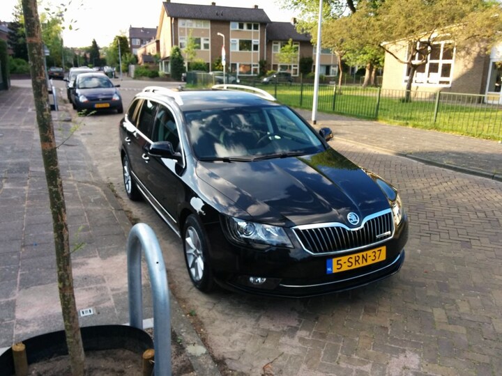 Skoda Superb Combi 1.6 TDI Greenline Sprint Pro (2014)