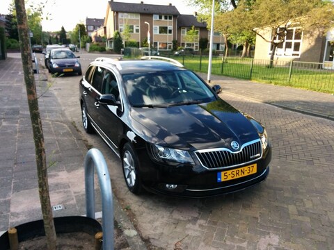 Skoda Superb Combi 1.6 TDI Greenline Sprint Pro (2014)