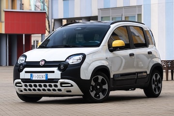 Oude Fiat Panda leeft als Pandina voort náást nieuwe elektrische Panda