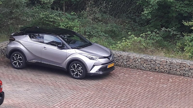 Toyota C-HR 1.8 Hybrid Bi-Tone Plus (2017)
