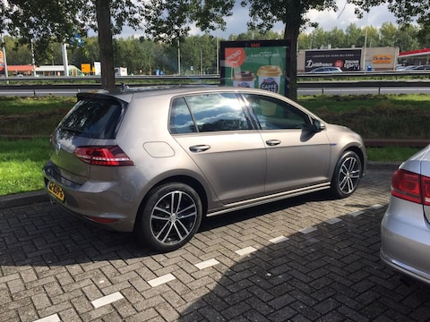 Volkswagen Golf 1.4 TSI GTE (2015)