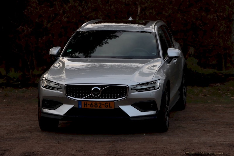 Volvo V60 Cross Country D4 AWD Pro (2020)