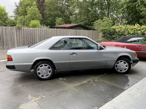 Mercedes-Benz 300 CE-24