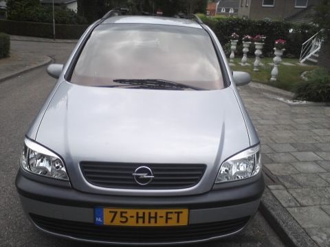 Opel Zafira 1.6i-16V Comfort (2001)