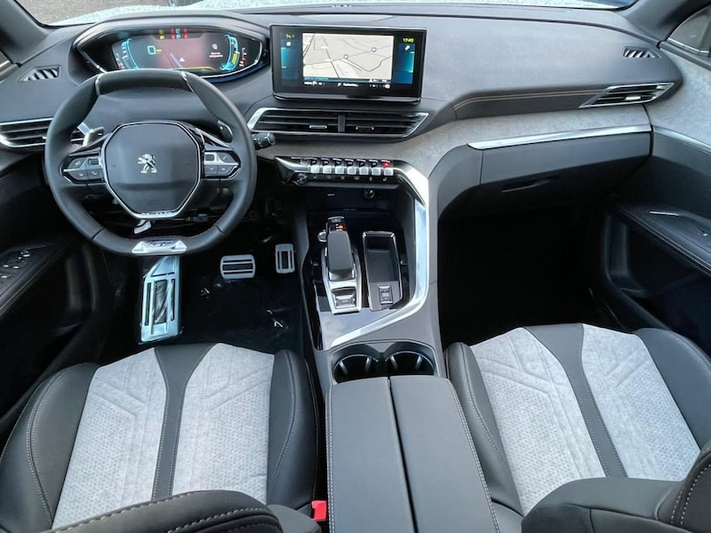 Peugeot 3008 GT HYbrid 225 (2021)