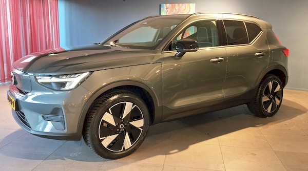Volvo EX40 Single Motor Business Edition (2025)