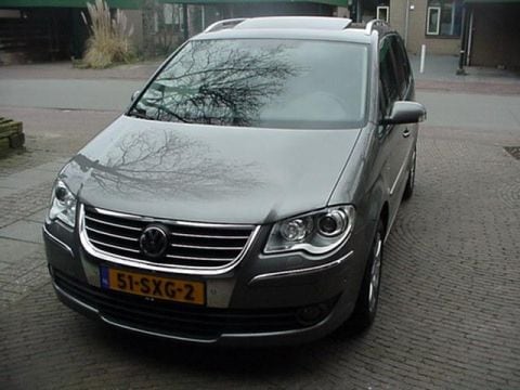Volkswagen Touran 2.0 TDI 140pk Highline (2008)