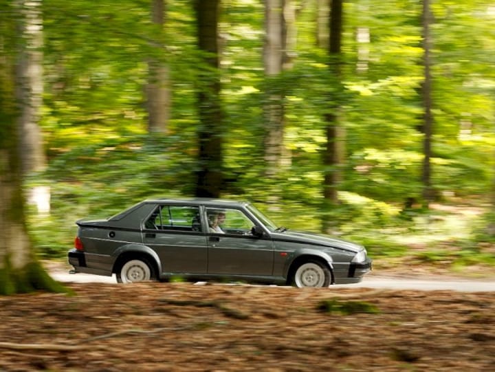 Alfa Romeo 75 3.0 V6 (1987)