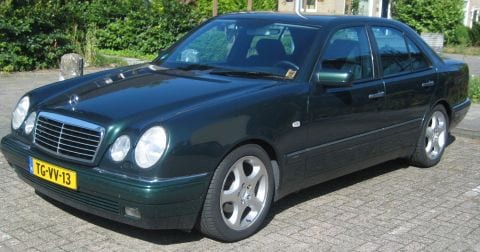 Mercedes-Benz E 240 Avantgarde
