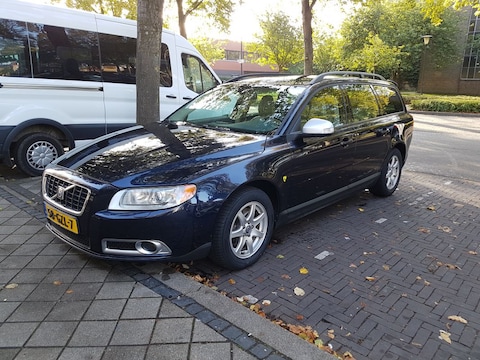 Volvo V70 2.5T Summum (2008)