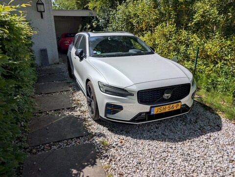 Volvo V60 T8 Plug-in Hybrid AWD Ultra